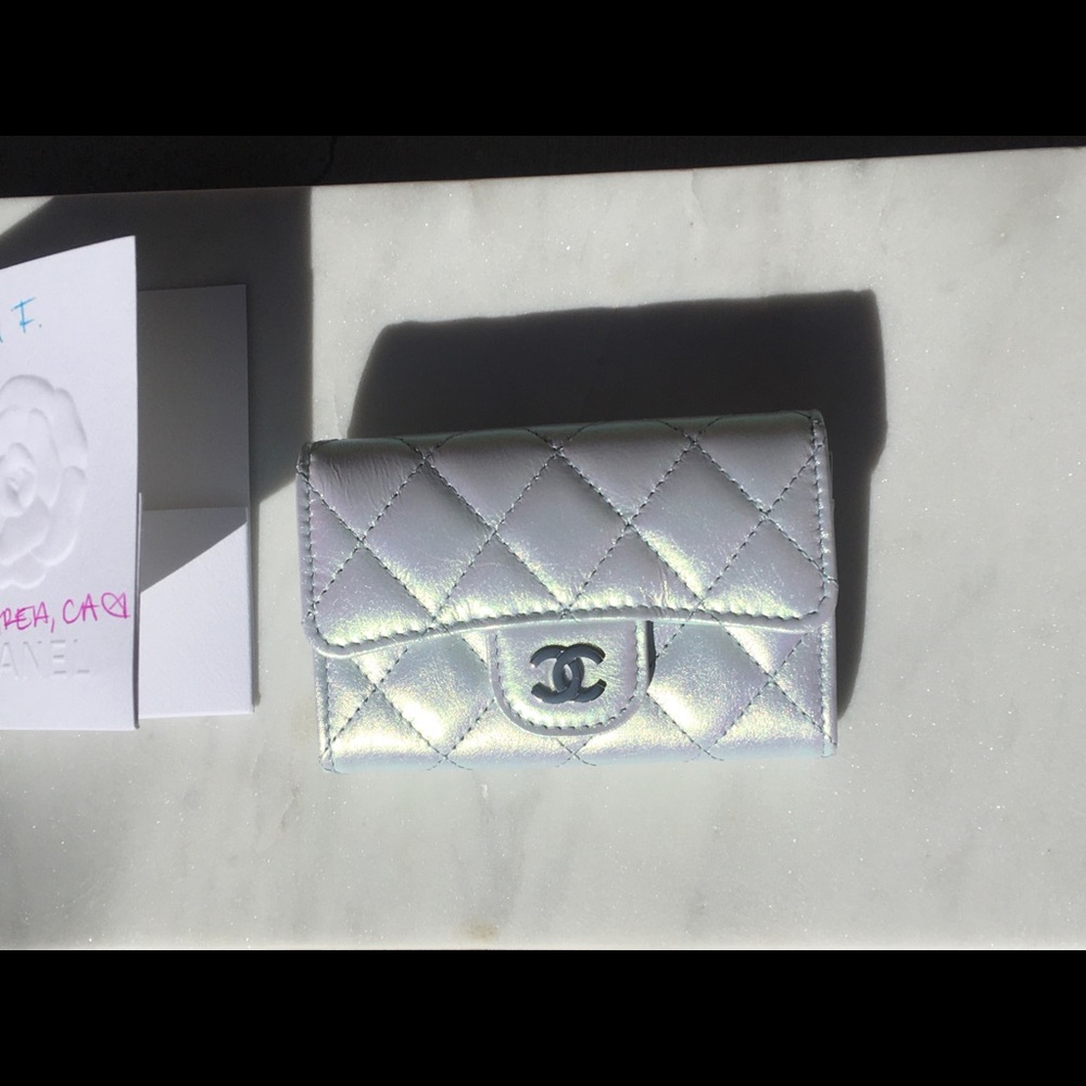 💕SOLD💕21K Metallic Blue Classic Flap Cardholder
